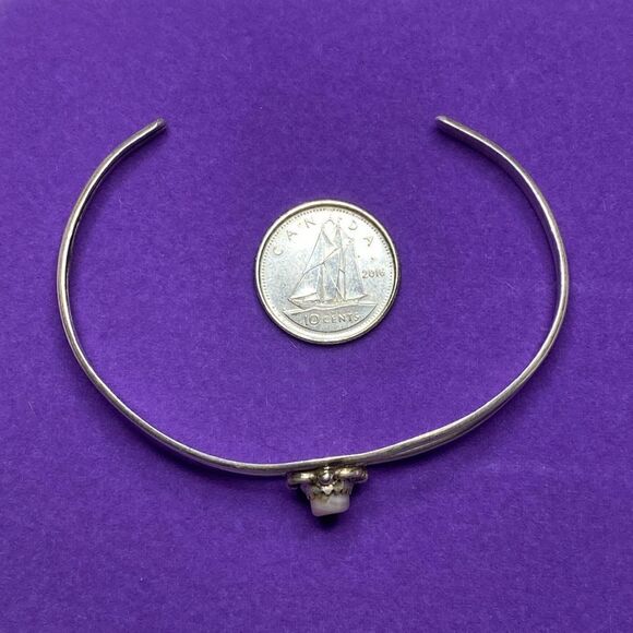 💛 Vintage Mother of Pearl Silver Cuff Bracelet - Picture 2 of 3